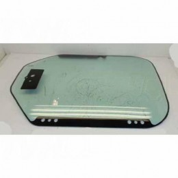 Стекло лобовое с отверстием под стеклоочиститель с шелкографией  (закаленное) BOBCAT 7120401